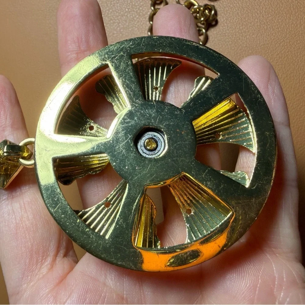 Hip Hop Style Gold-Tone Kinetic Spinner Pendant Necklace